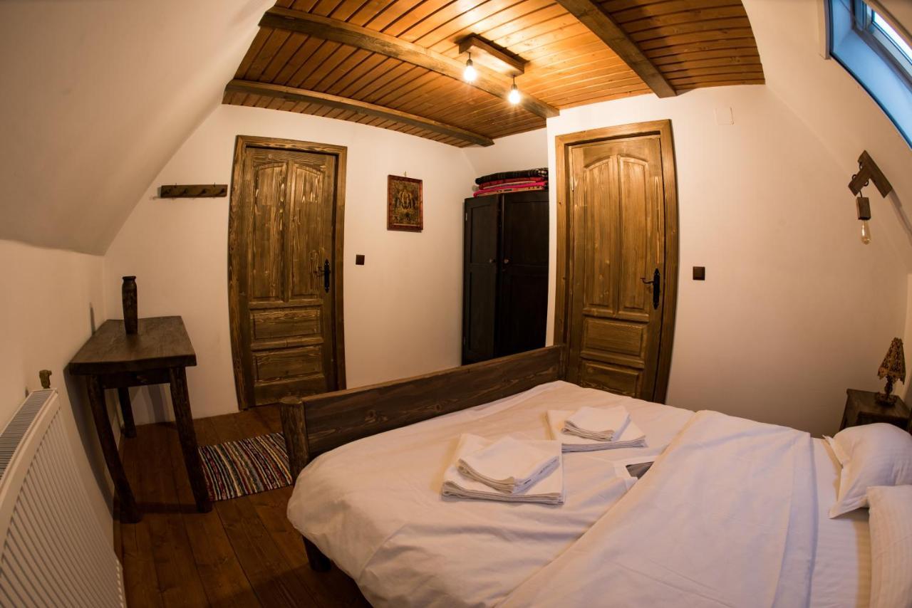 Hotel Casa Strabunicului Partestii de Sus  Exterior foto