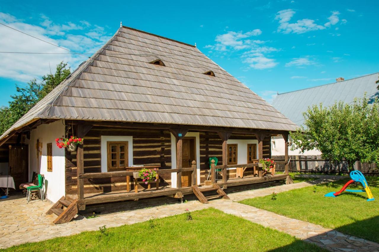 Hotel Casa Strabunicului Partestii de Sus  Exterior foto