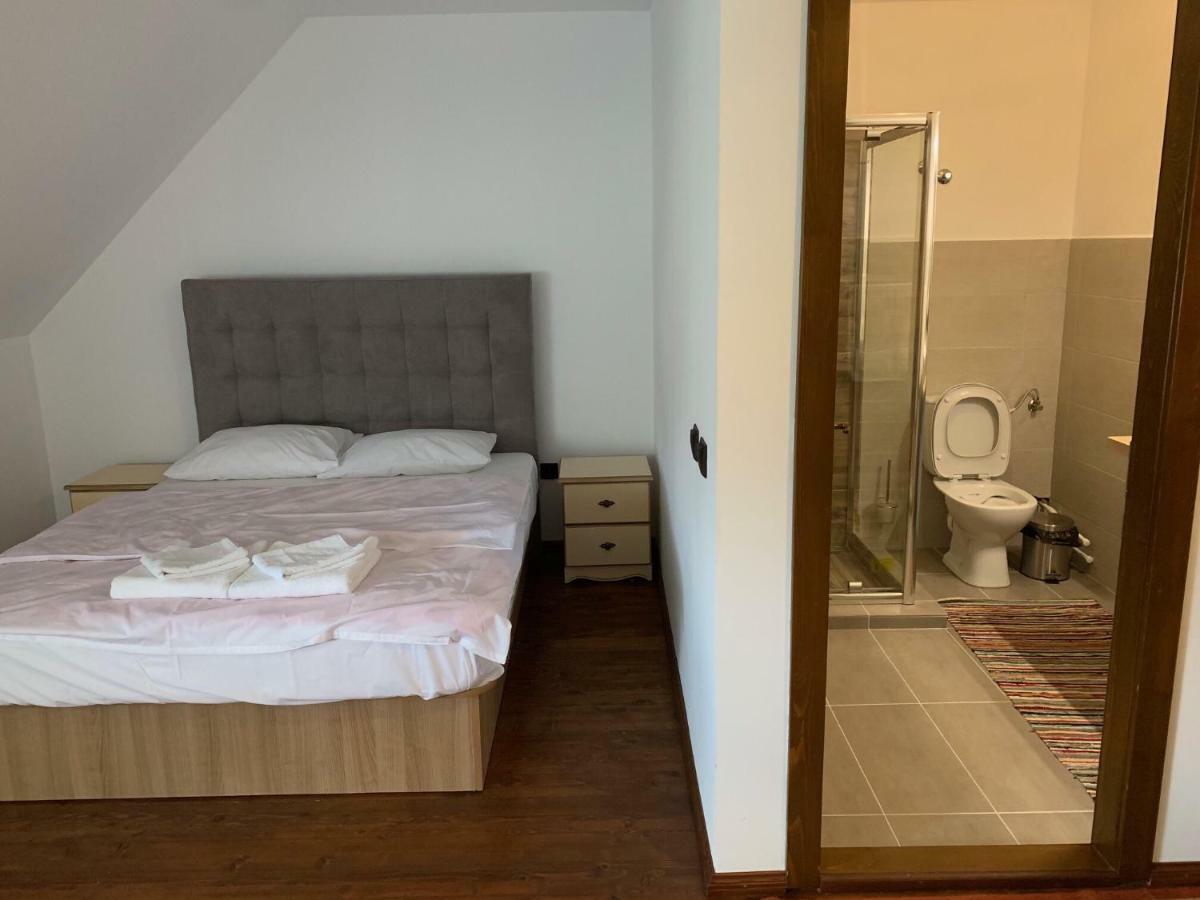 Hotel Casa Strabunicului Partestii de Sus  Exterior foto